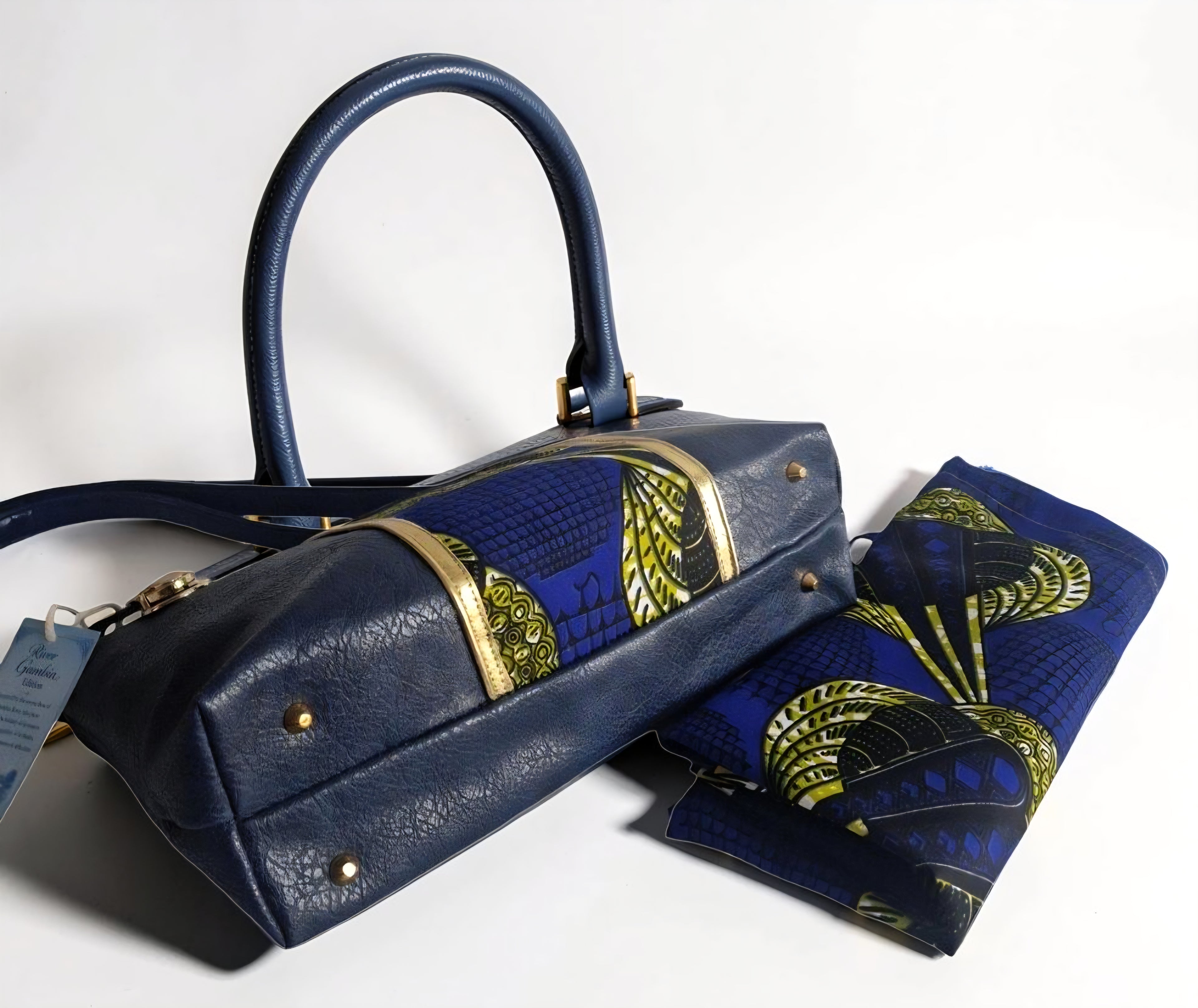 African waxprint/Vegan Leather Shoulder Bag (895 kr)