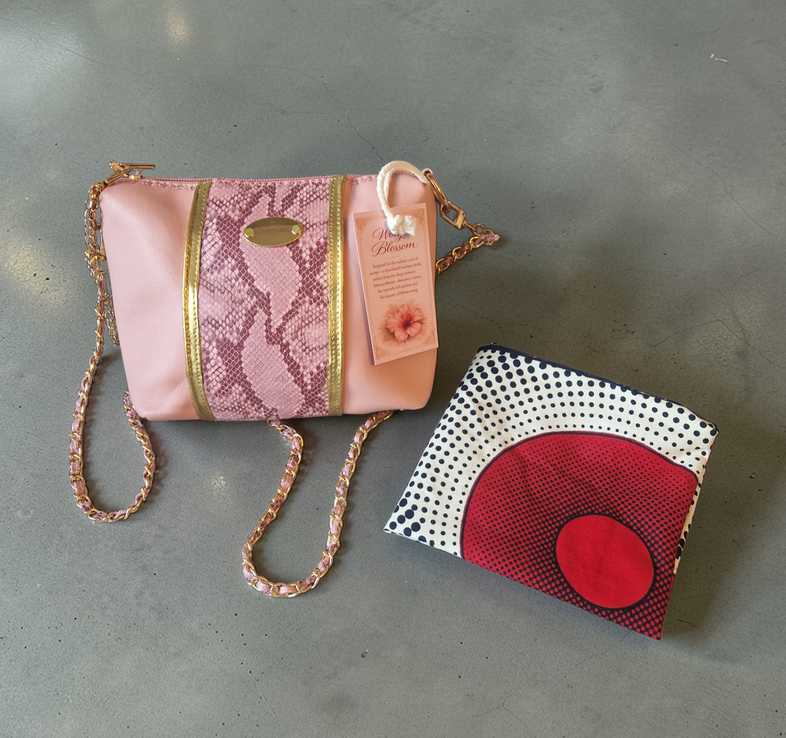 Pink snake crossbody bag (695 kr)