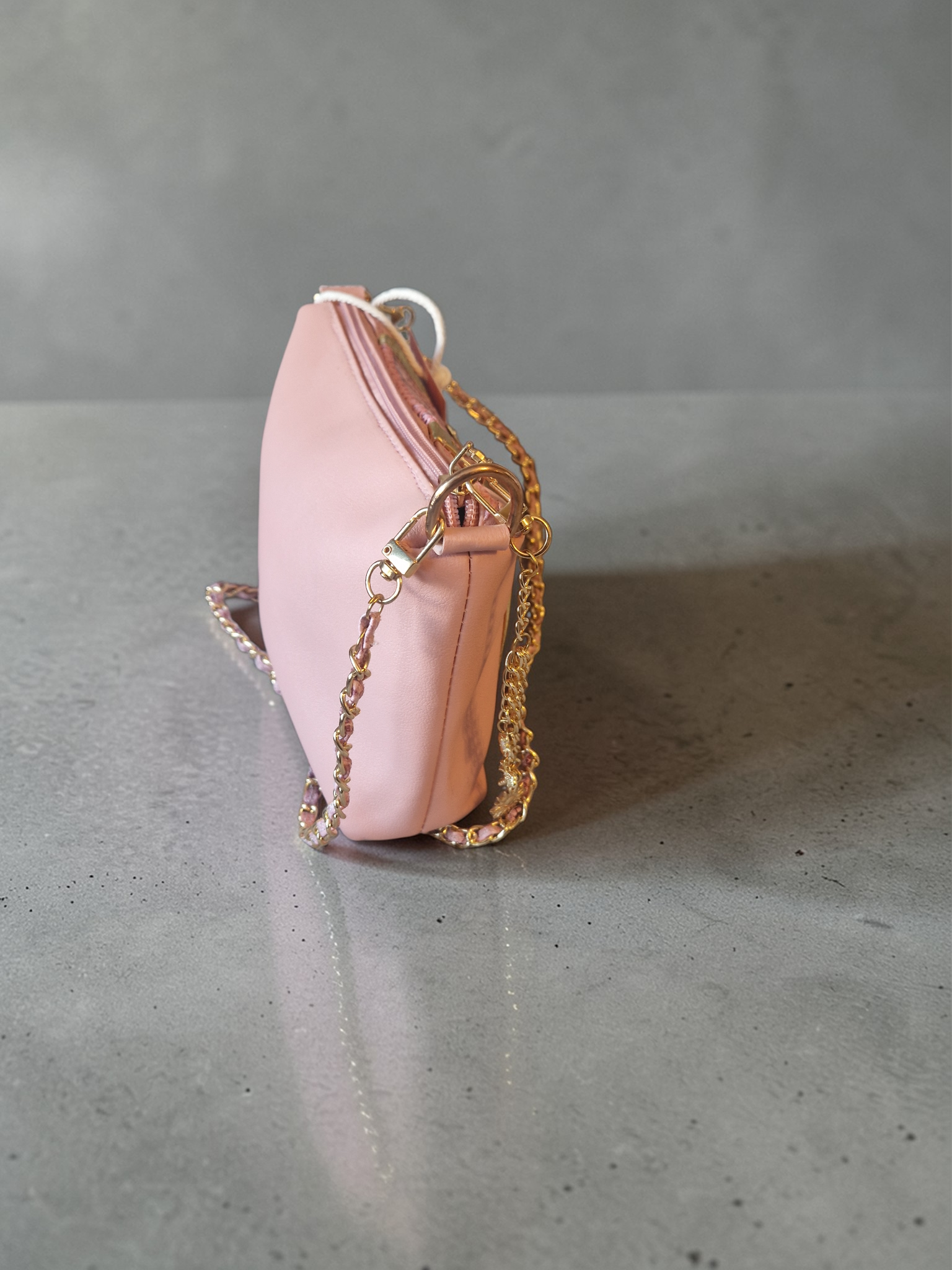 Pink snake crossbody bag (695 kr)