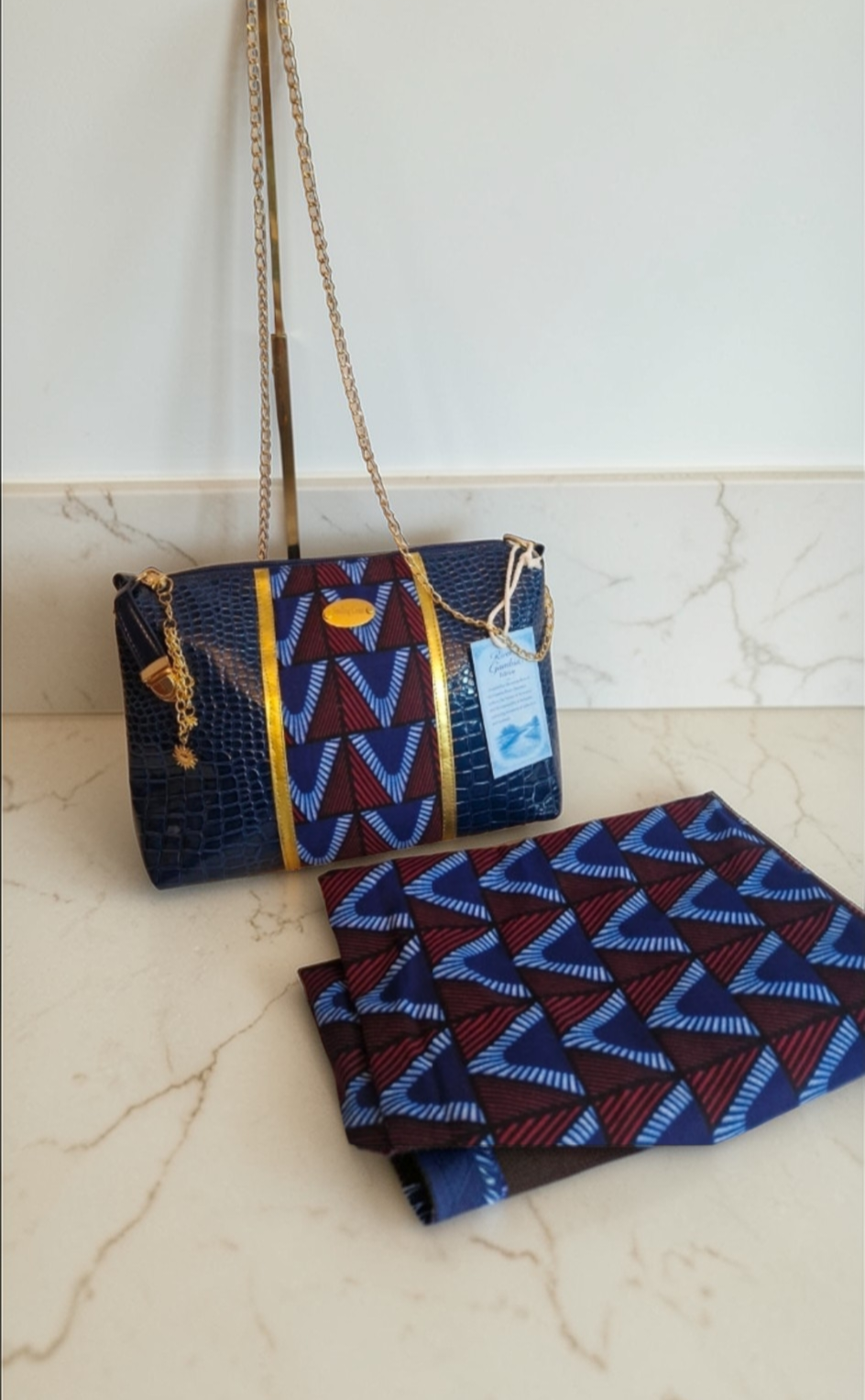 African Wax Print/ Vegan leather Crossbody Bag (795 kr)