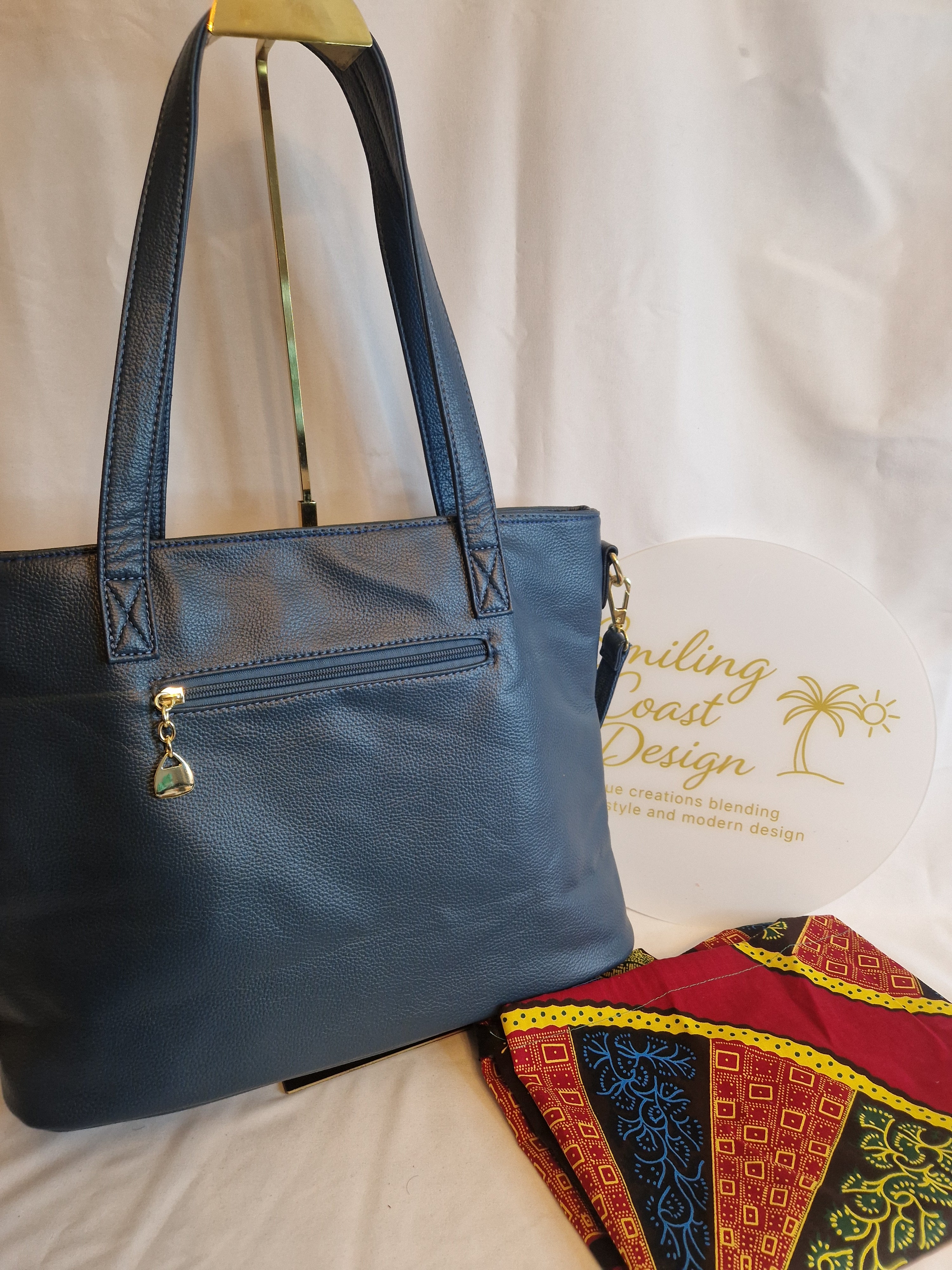 African Wax Print/Vegan Leather  Tote Bag  (1395 kr)