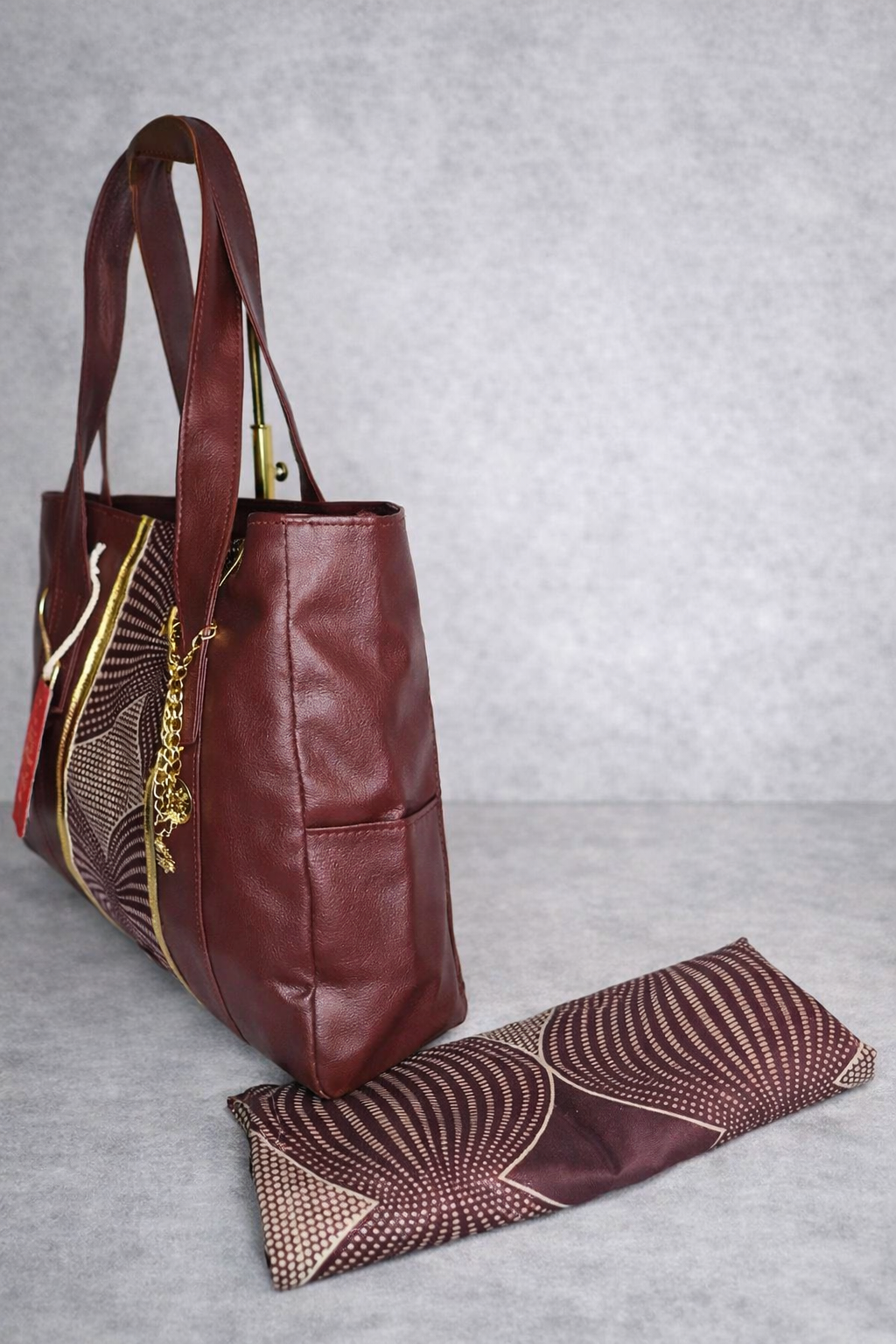 African waxprint/ Vegan Leather -Shopper bag (1295 kr)