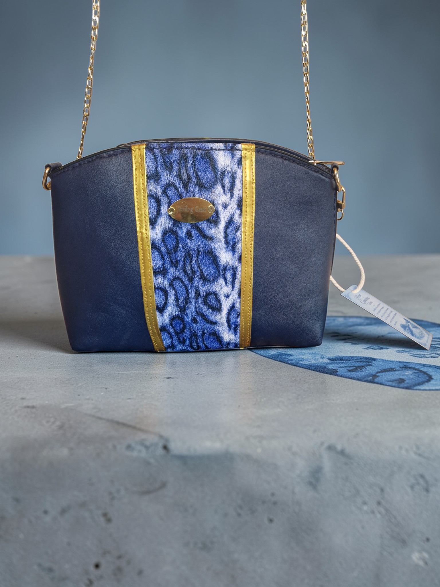 Animalprint-waxprint crossbody bag (895 kr)